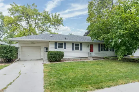 2404 E Main St, Mankato, MN 56001