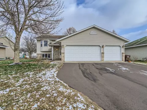 3675 James Ct, Hastings, MN 55033