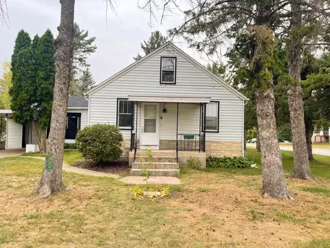 515 11th St NE, Little Falls, MN 56345