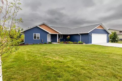 450 Spruce Dr, Staples, MN 56479