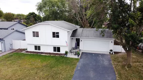 5965 W 135th St, Savage, MN 55378
