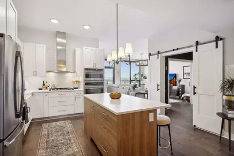 1240 S 2nd St #930, Minneapolis, MN 55415