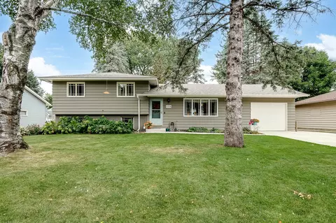1954 Oak St, Hastings, MN 55033
