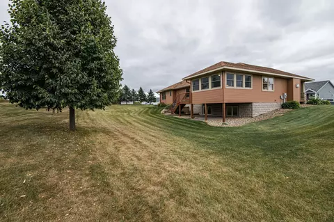 1532 Cherry St E, Mazeppa, MN 55956 photo 3