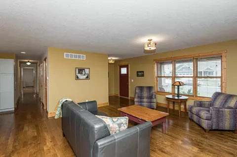 1532 Cherry St E, Mazeppa, MN 55956 photo 9
