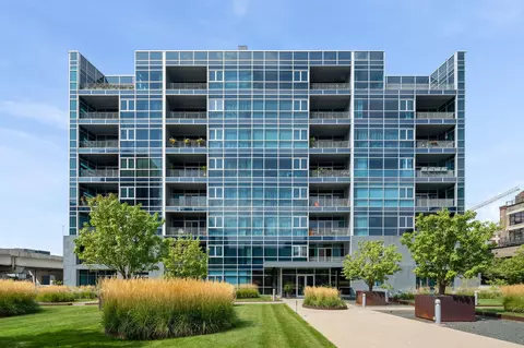 345 6th Ave N #702, Minneapolis, MN 55401