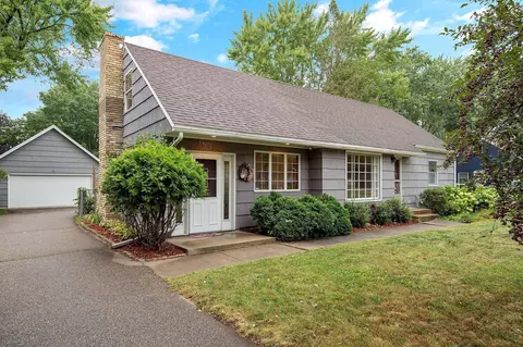 3653 Cranbrook Dr, White Bear Lake, MN 55110