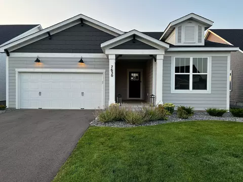 7630 Oak Hill Rd, Woodbury, MN 55129