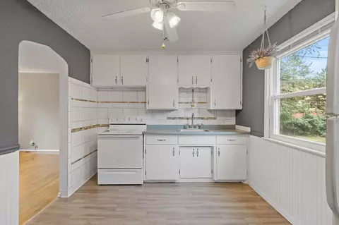 10540 Hanson Blvd NW, Coon Rapids, MN 55433