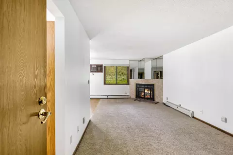 7401 W 101st St #107, Bloomington, MN 55438