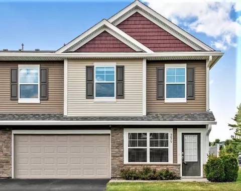 9879 5th Street Ln N, Lake Elmo, MN 55042