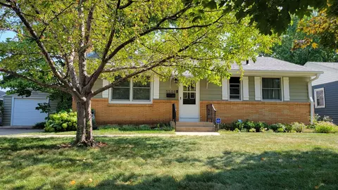 5506 Louisiana Ave N, Crystal, MN 55428