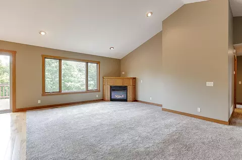 2183 Rushmore Dr, River Falls, WI 54022 photo 2