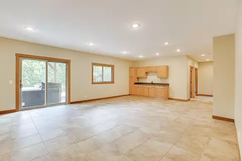2183 Rushmore Dr, River Falls, WI 54022 photo 13