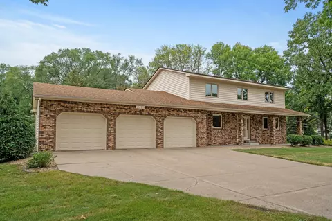 11490 Silverod St NW, Coon Rapids, MN 55433