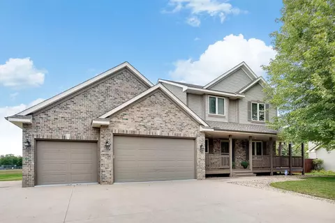 20511 Islandview Cir, Lakeville, MN 55044