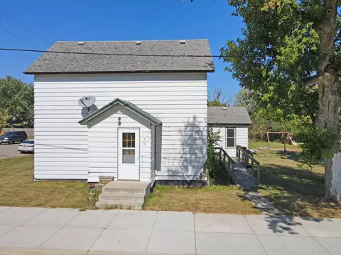 130 5th St W, Browerville, MN 56438