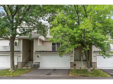 7721 Nicholas Way, Chanhassen, MN 55317
