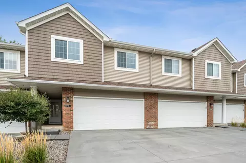 20104 Home Fire Way, Lakeville, MN 55044