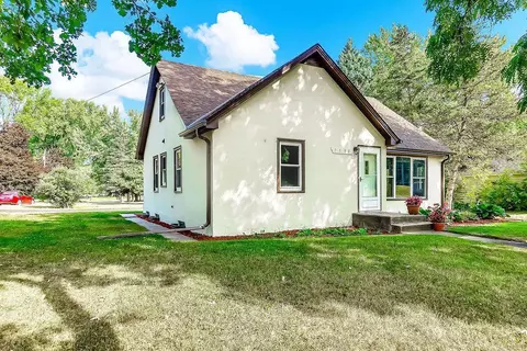 7394 Stillwater Blvd N, Oakdale, MN 55128