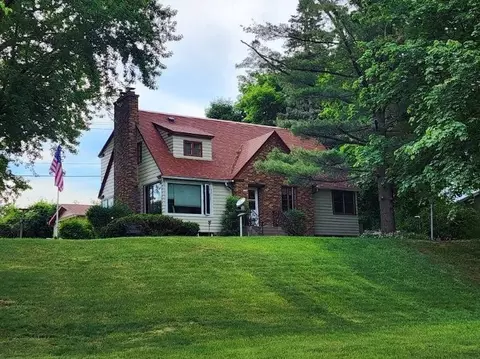 1490 3rd Ave, Cumberland, WI 54829