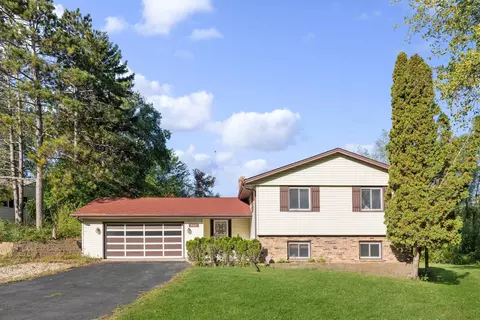 2841 Sibley Hills Dr, Eagan, MN 55121