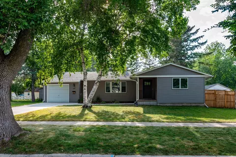 1014 6th St SW, Willmar, MN 56201