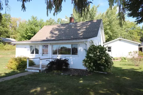 1080 Foster St, Cumberland, WI 54829