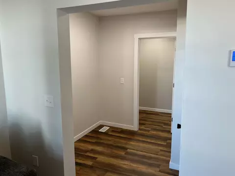 103 5th Ave E, Ellendale, MN 56026 photo 8