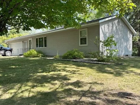 1009 Eckert St NW, Alexandria, MN 56308