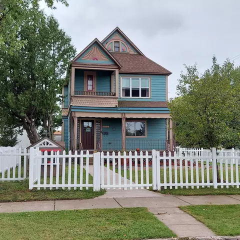 2102 E 6th St, Superior, WI 54880