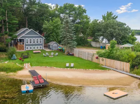 33523 Cobalt Cir NW, Cambridge, MN 55008