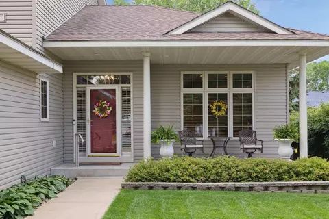 2014 Williams St, Shakopee, MN 55379