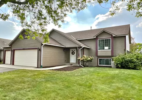 9646 84th Street Bay S, Cottage Grove, MN 55016
