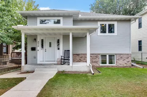270 Annapolis St E, West Saint Paul, MN 55118