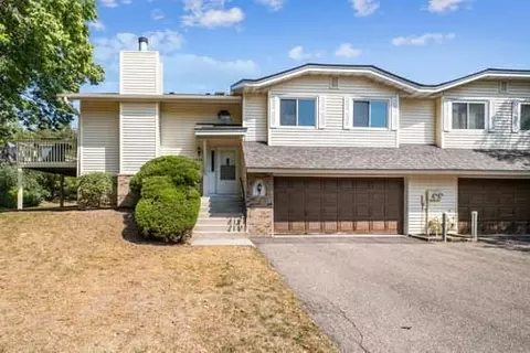 1040 Aston Cir, Burnsville, MN 55337