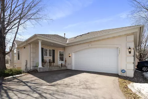 7921 Victoria Curv, Saint Louis Park, MN 55426