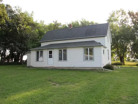 34729 290th St, Worthington, MN 56187