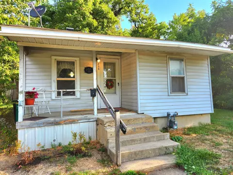 208 W 3rd St, Albert Lea, MN 56007