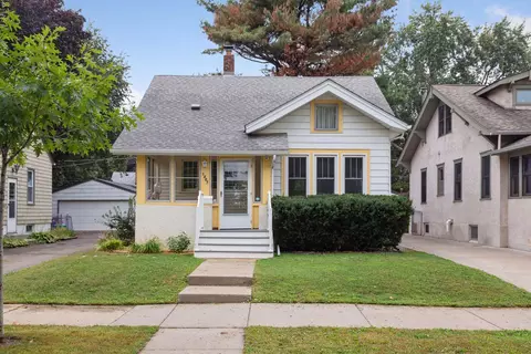 1407 Albert St N, Saint Paul, MN 55108