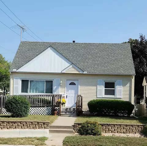 5257 4th St NE, Columbia Heights, MN 55421