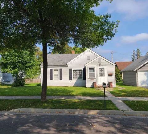 1108 9th St, International Falls, MN 56649