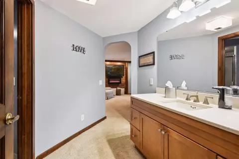 3735 S Hills Dr, Eagan, MN 55123 photo 24