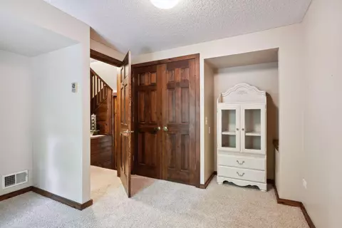 3735 S Hills Dr, Eagan, MN 55123 photo 31