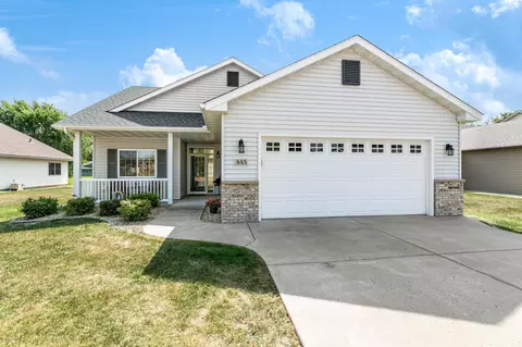 445 Wellington Cir, Waite Park, MN 56387