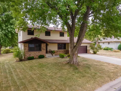 508 6th St NE, Stewartville, MN 55976