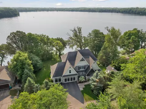 9111 Lake Riley Blvd, Chanhassen, MN 55317