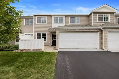 1352 Highpoint Curv, Shakopee, MN 55379