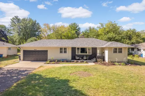 334 Campbell Dr, Hopkins, MN 55343