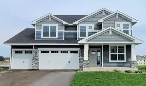 1907 Balsam Dr, Carver, MN 55315